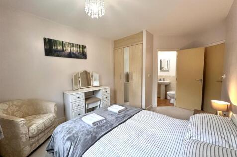 Bedroom One Into En-Suite 209