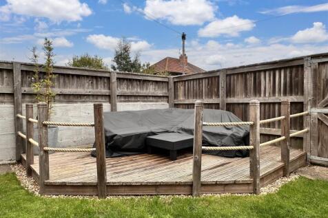 Decked Seating Area 127