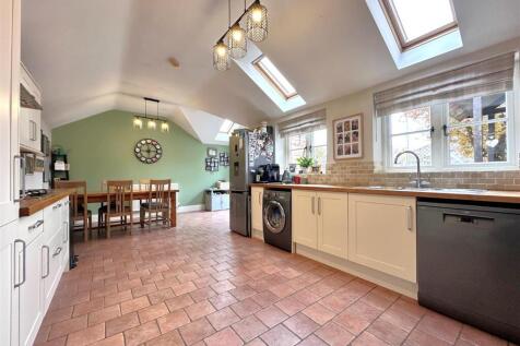 Superb Dining Kitchen 892