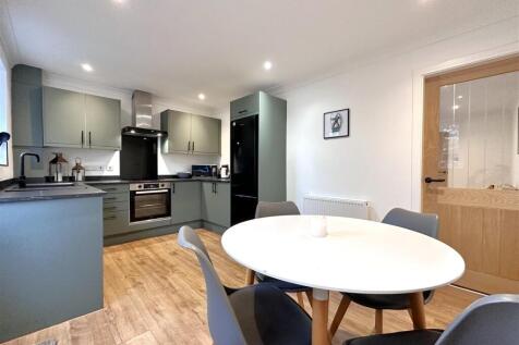 Superb Open-Plan Dining Kitchen 291