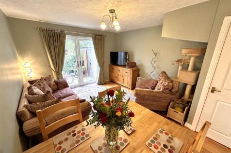 Large Lounge/Diner 599