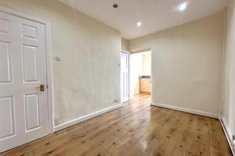 Dining Room Into Kitchen 425