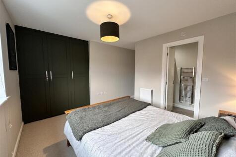 Bedroom One With Fitted Wardrobes/En-Suite 195