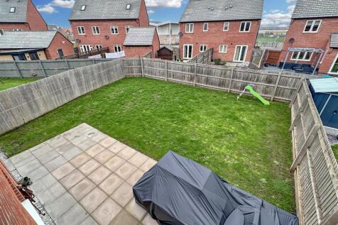 Generous Rear Garden 182