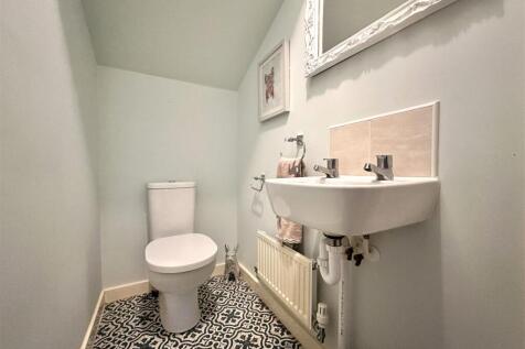 Ground Floor W.C 550