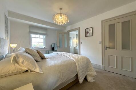 Second Bedroom Into En-Suite 999