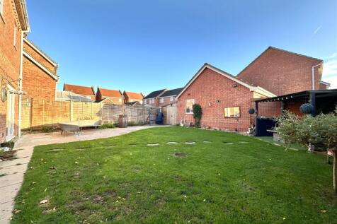 Lovely Landscaped Garden 456