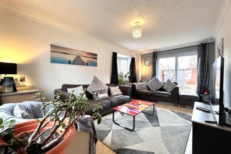 Generous Living Room 603