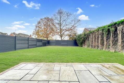 Lovely Enclosed Garden 613