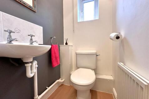 Ground Floor W.C 423