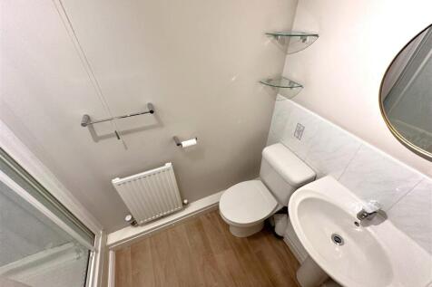En-Suite Shower Room 402