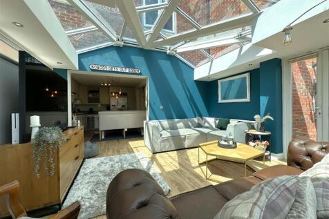 Functional Open-Plan Living 464