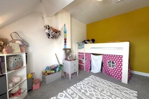 Fifth Bedroom 350
