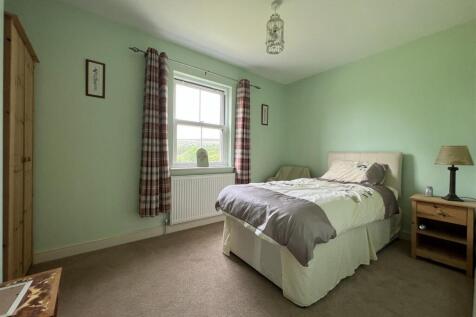 bedroom green.JPG