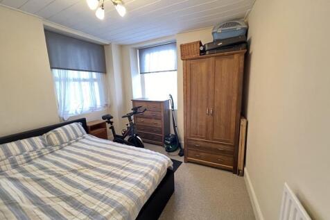 Flat 2, 7 Royal Avenue Onchan  (8).JPG