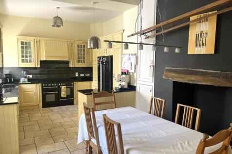 Kitchen Diner 1.jpg