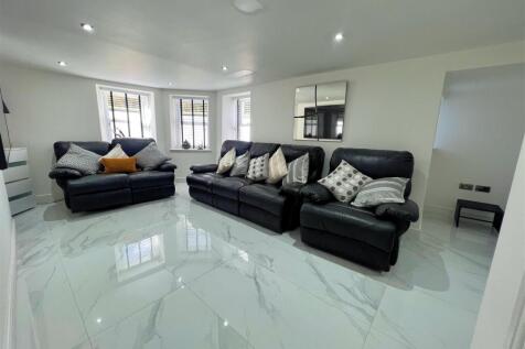77 Derby Road (12).JPG