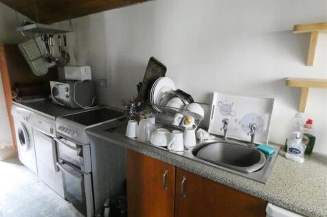 kitchen (2).JPG