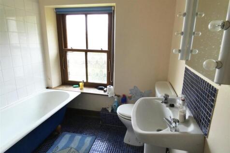 bathroom (2).JPG
