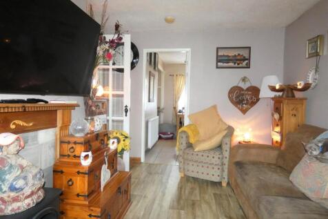 lounge 1.jpg