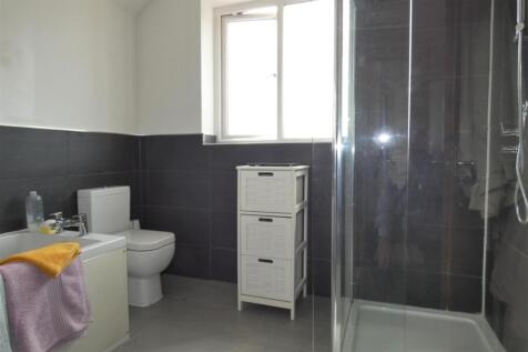 Bathroom.JPG