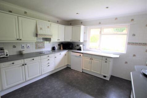 kitchen 1.jpg