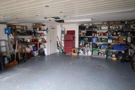 garage.jpg