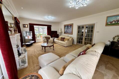 Living Room 1 QV.jpg