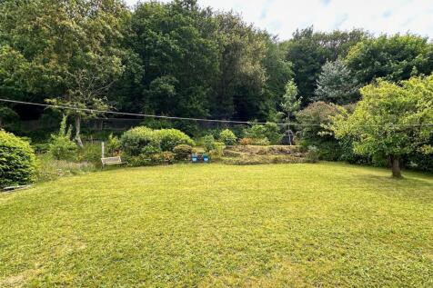 full rear garden.jpg