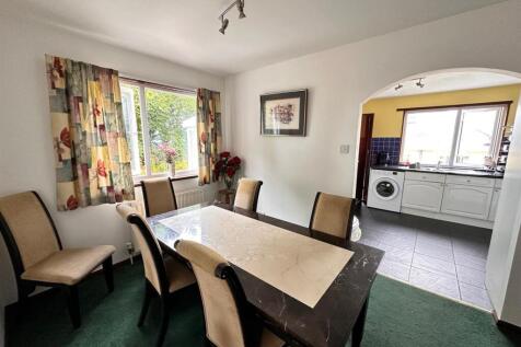 Dining Room.jpg