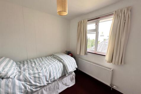 bed 3.jpg