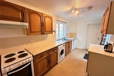 kitchen 2.jpg
