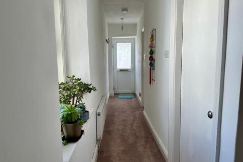 Entrance Top Flat BQ.jpg