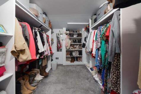 2nd Floor - Dressing Area