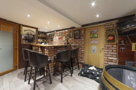 Ground Floor - Bar