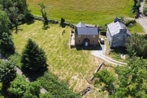 aerial houses close.JPG