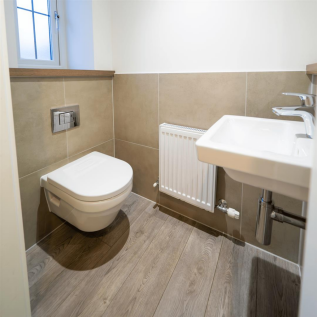 5590-7-HARTFORD-Rental-11-Farmhill-Grange-Multi-Im