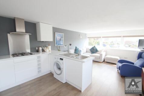 Living Room/Kitchen