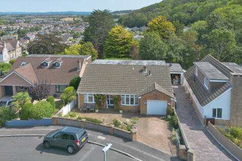 5 Bedroom Detached for Sale