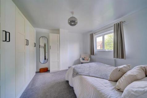 30 Wassell Drive (13).jpg