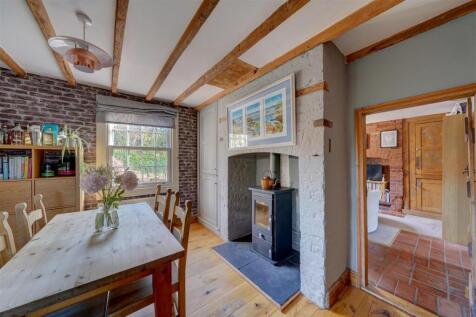 Parkfield Cottage (26).jpg