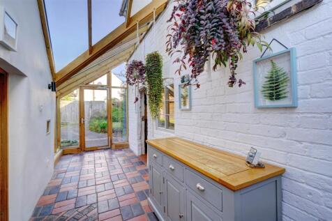 Parkfield Cottage (18).jpg