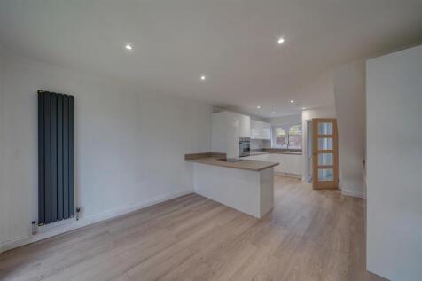 62a Coppice Lane (14).jpg