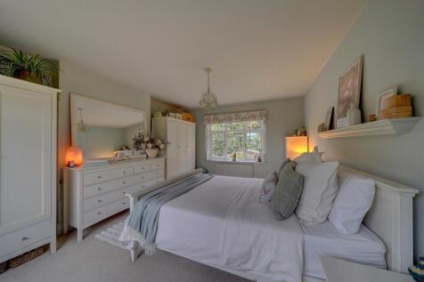 185 Bridgnorth Rd (24).jpg