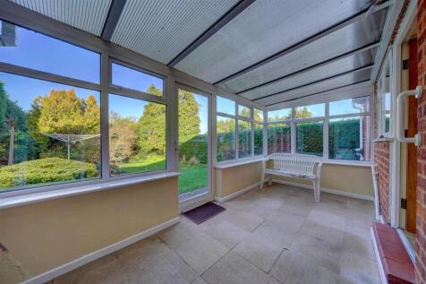 31 Hazelwood Close (10).jpg