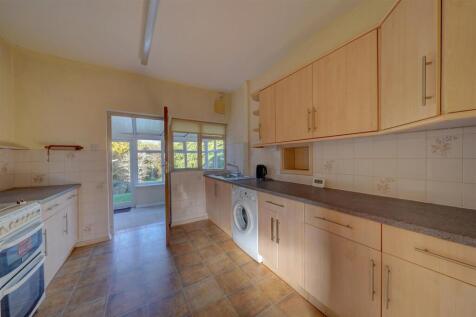 31 Hazelwood Close (8).jpg