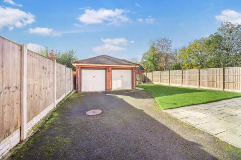 Detached Double Garage