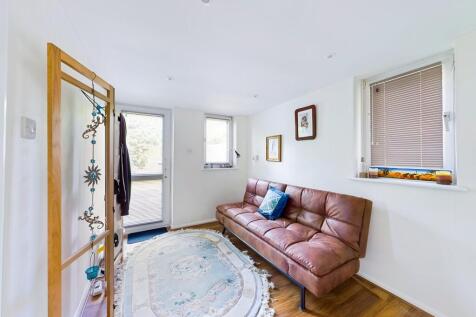 Office/bedroom 4