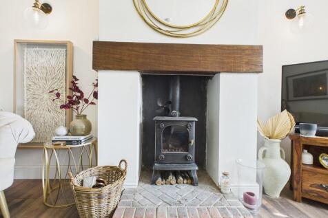 CAM02581G0-PR0131...