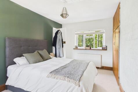 CAM02581G0-PR0131...